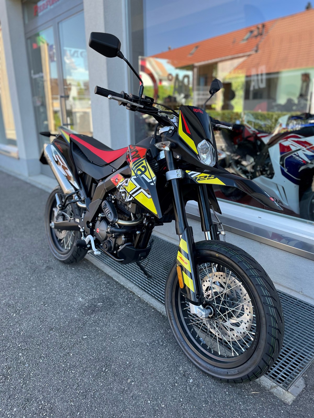 APRILIA SX 125-showroom-element-1