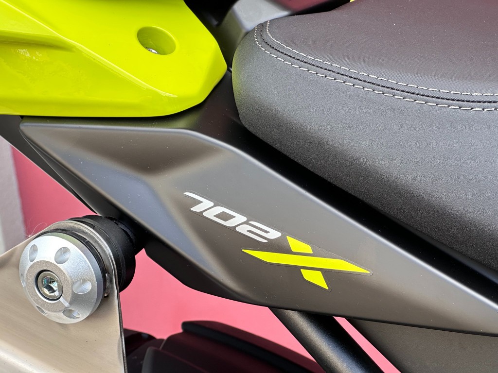 BENELLI TRK 702 X-showroom-element-2