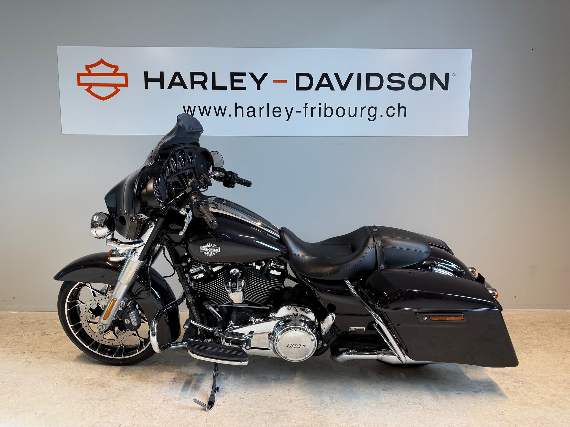 HARLEY-DAVIDSON FLHXS Street Glide Special 114-showroom-element-2