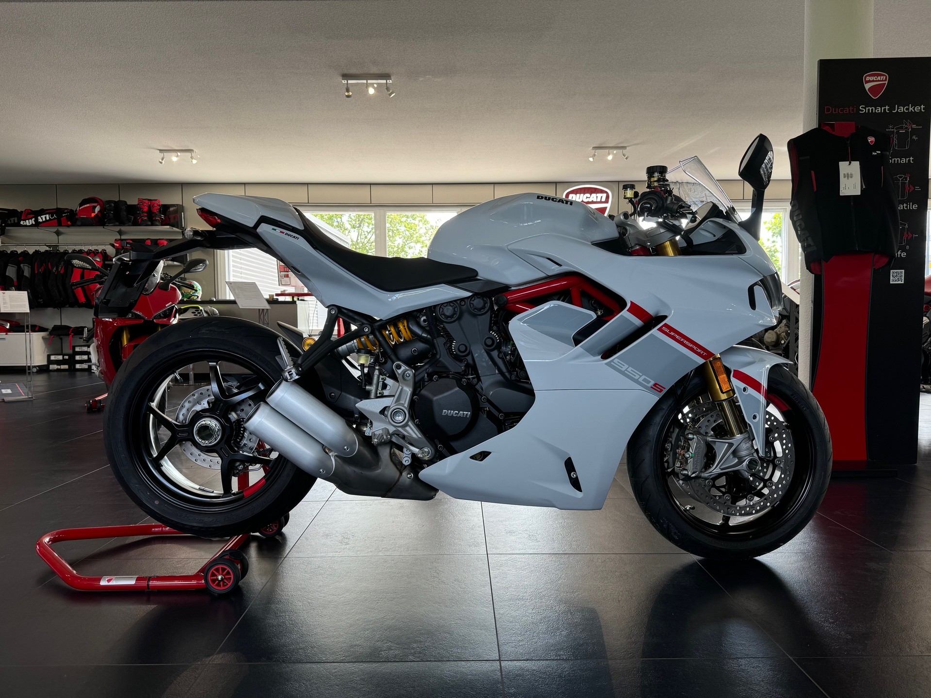 DUCATI 950 Supersport S // LEASING 1,99% ARES MOTORS-showroom-element-2