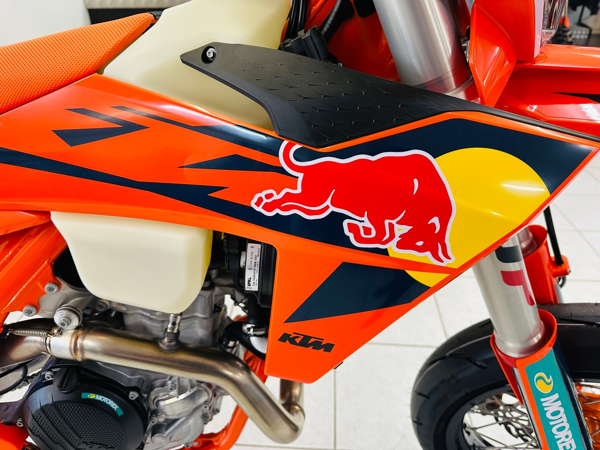 KTM 500 EXC-F Supermoto Champion Edition-showroom-element-2