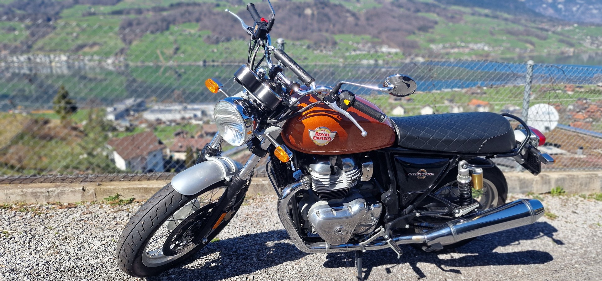 ROYAL ENFIELD Interceptor 650 Standard-image-1