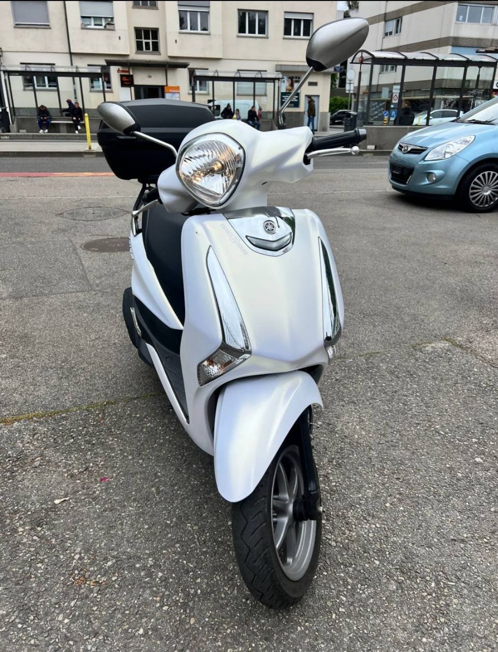 YAMAHA D'elight LTS 125-image-1