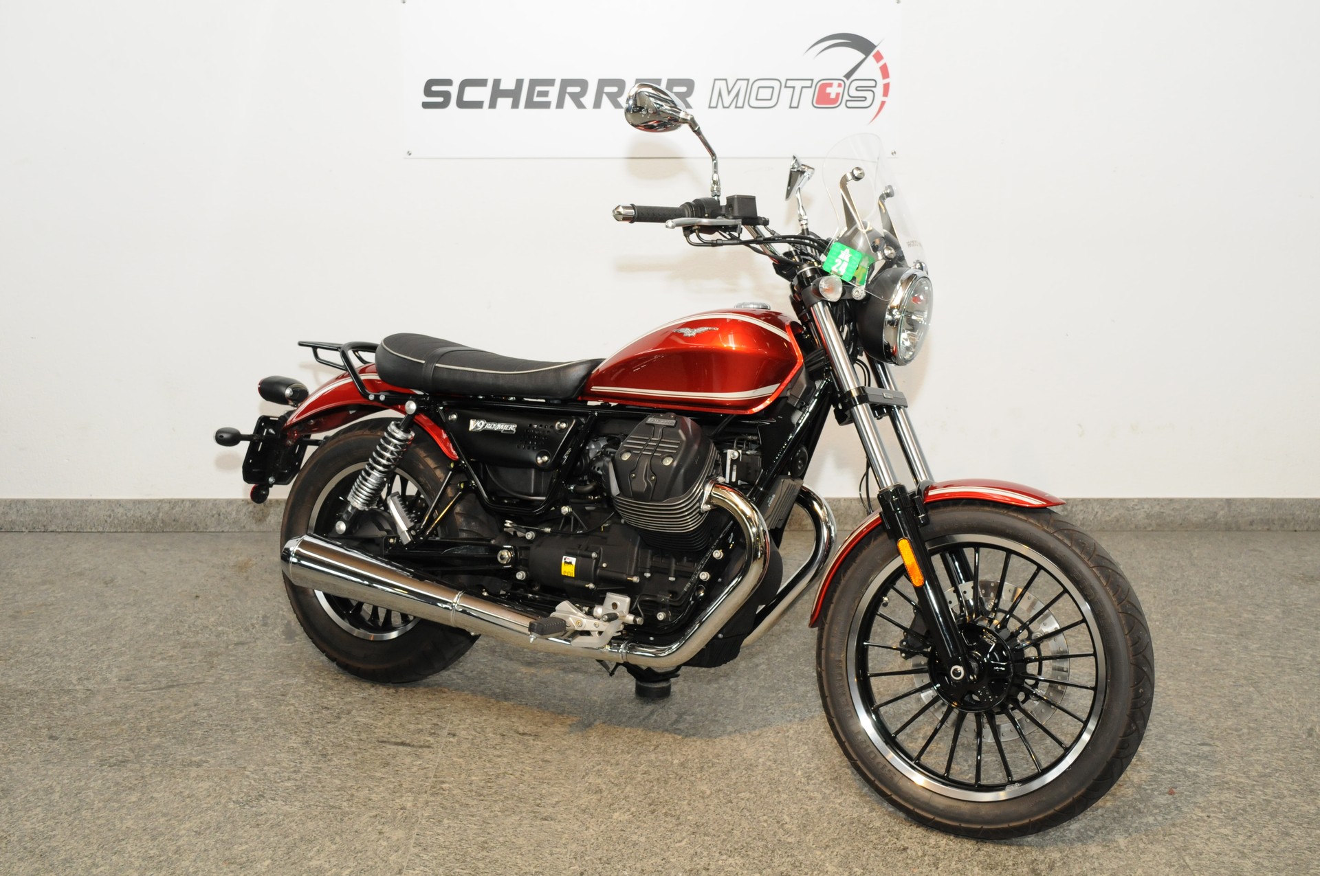 MOTO GUZZI V9 Roamer 850 ABS-showroom-element-1