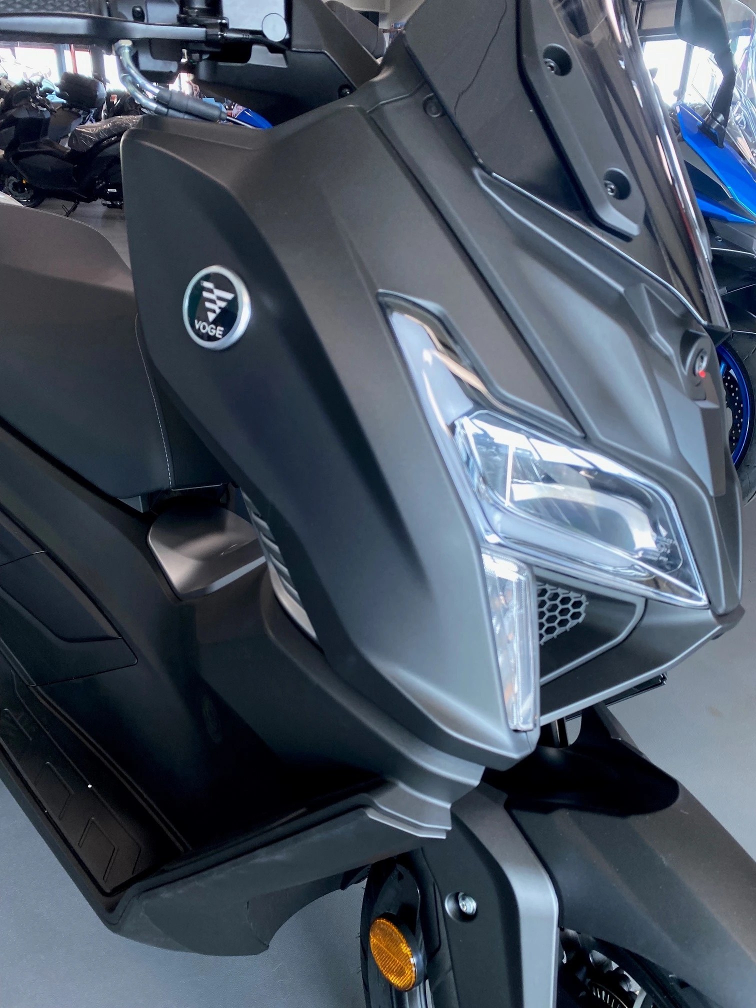 VOGE SR1 GT-showroom-element-1