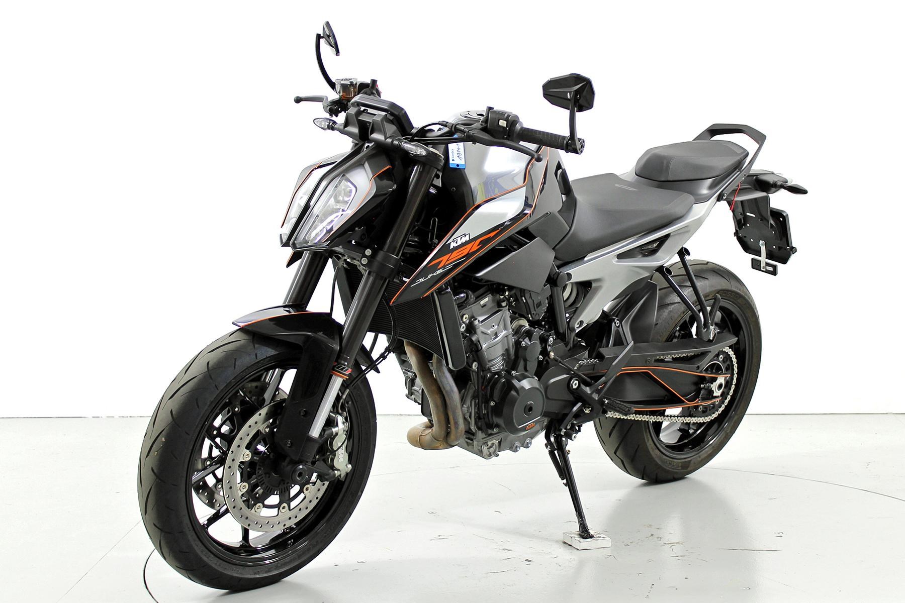 KTM 790 Duke-showroom-element-2