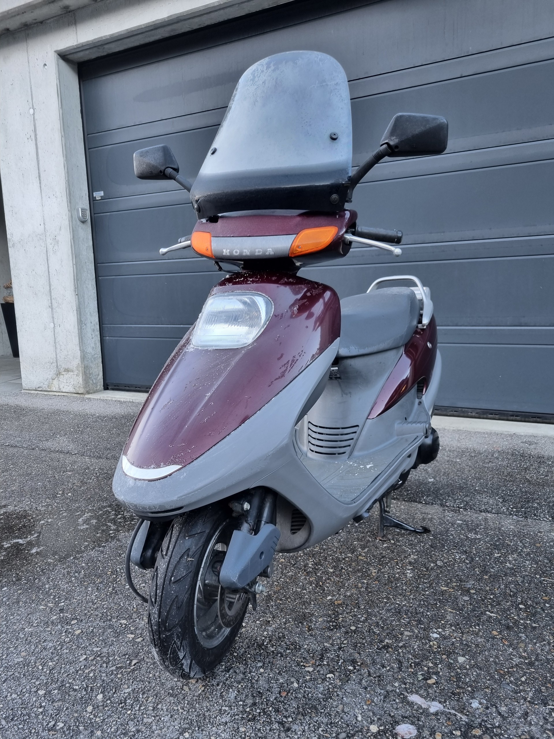 HONDA CHA 125 Spacy-showroom-element-2