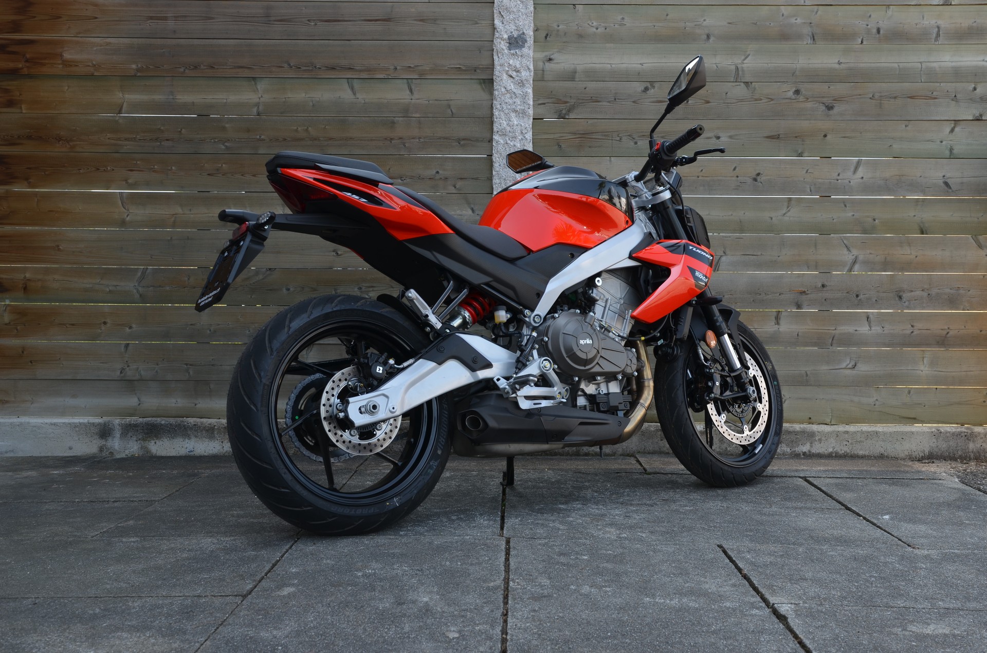 APRILIA Tuono 457-image-1