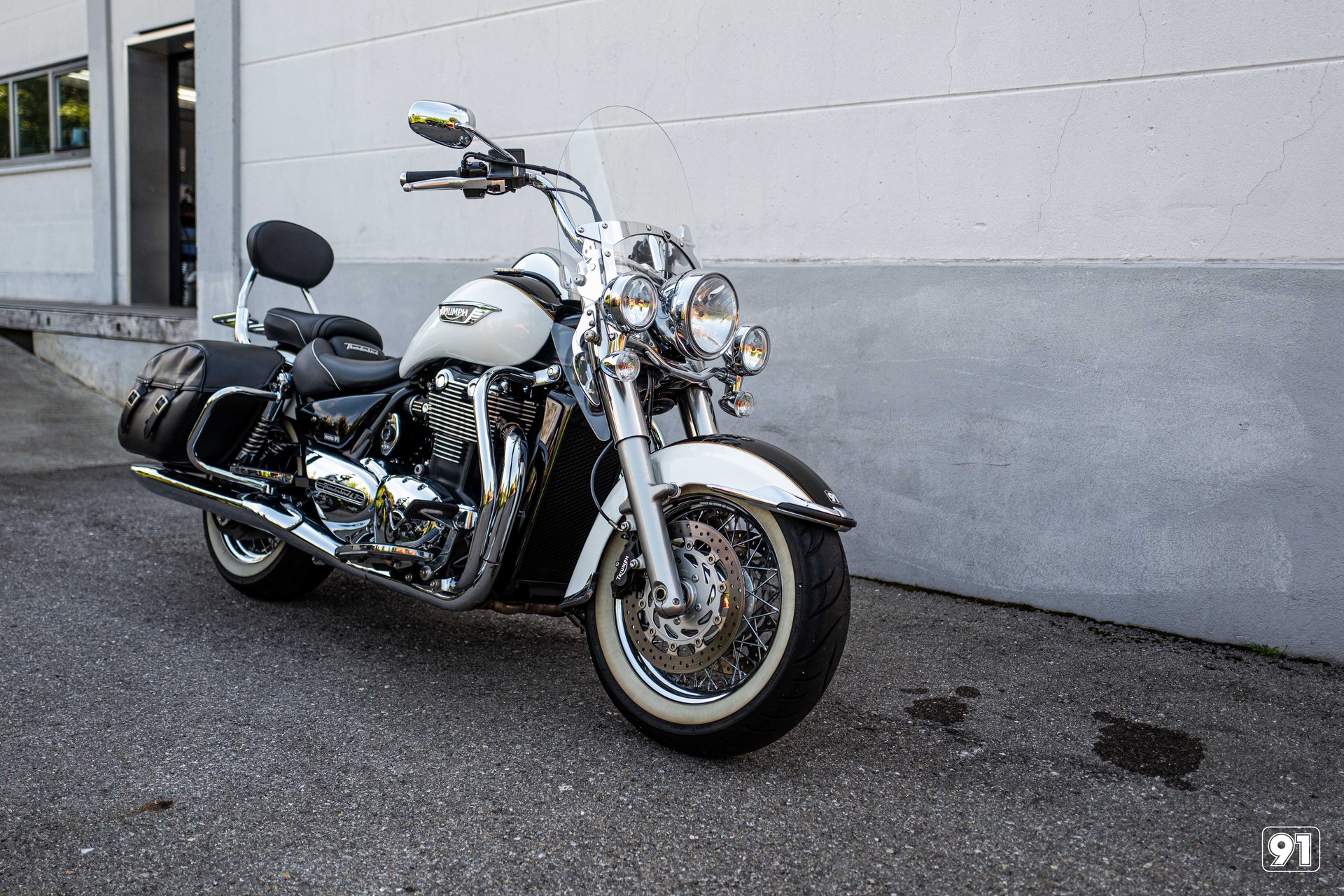 TRIUMPH Thunderbird LT ABS-showroom-element-1