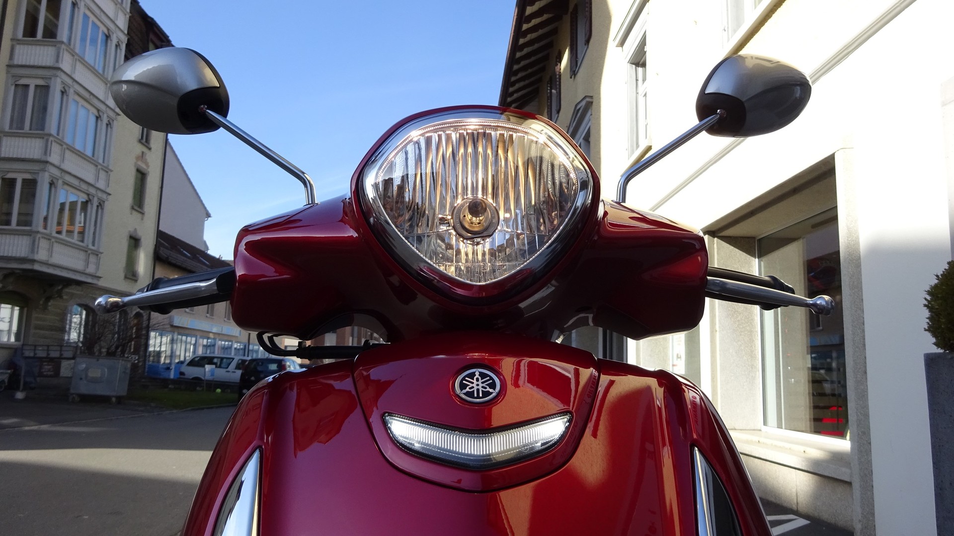 YAMAHA D'elight LTS 125-image-1