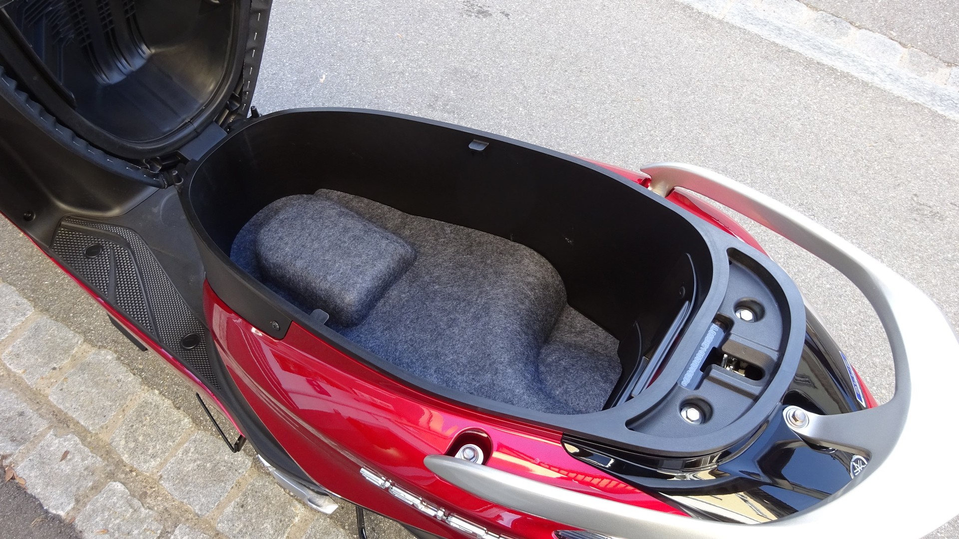 YAMAHA D'elight LTS 125-image-4