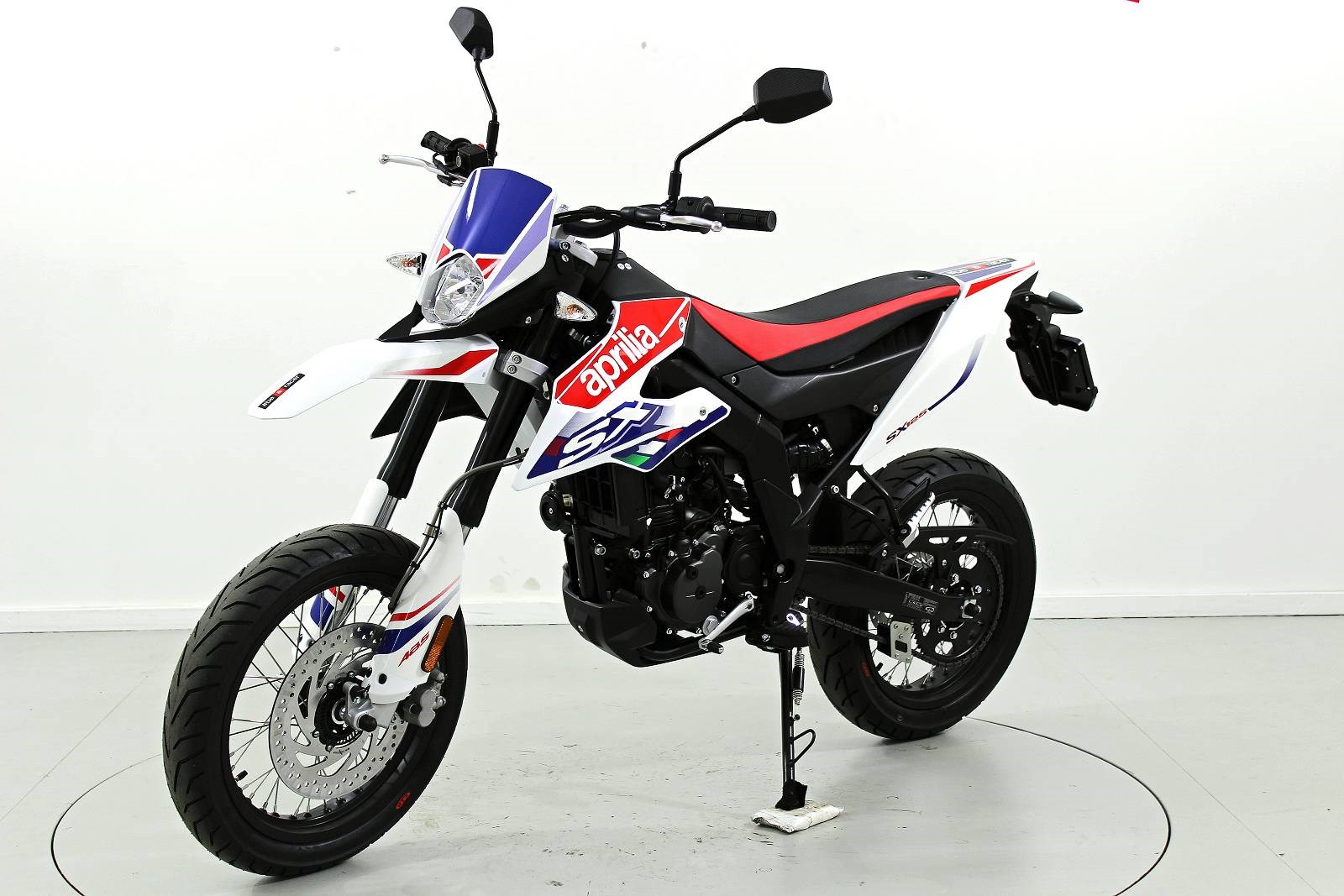 APRILIA SX 125 ABS-showroom-element-2