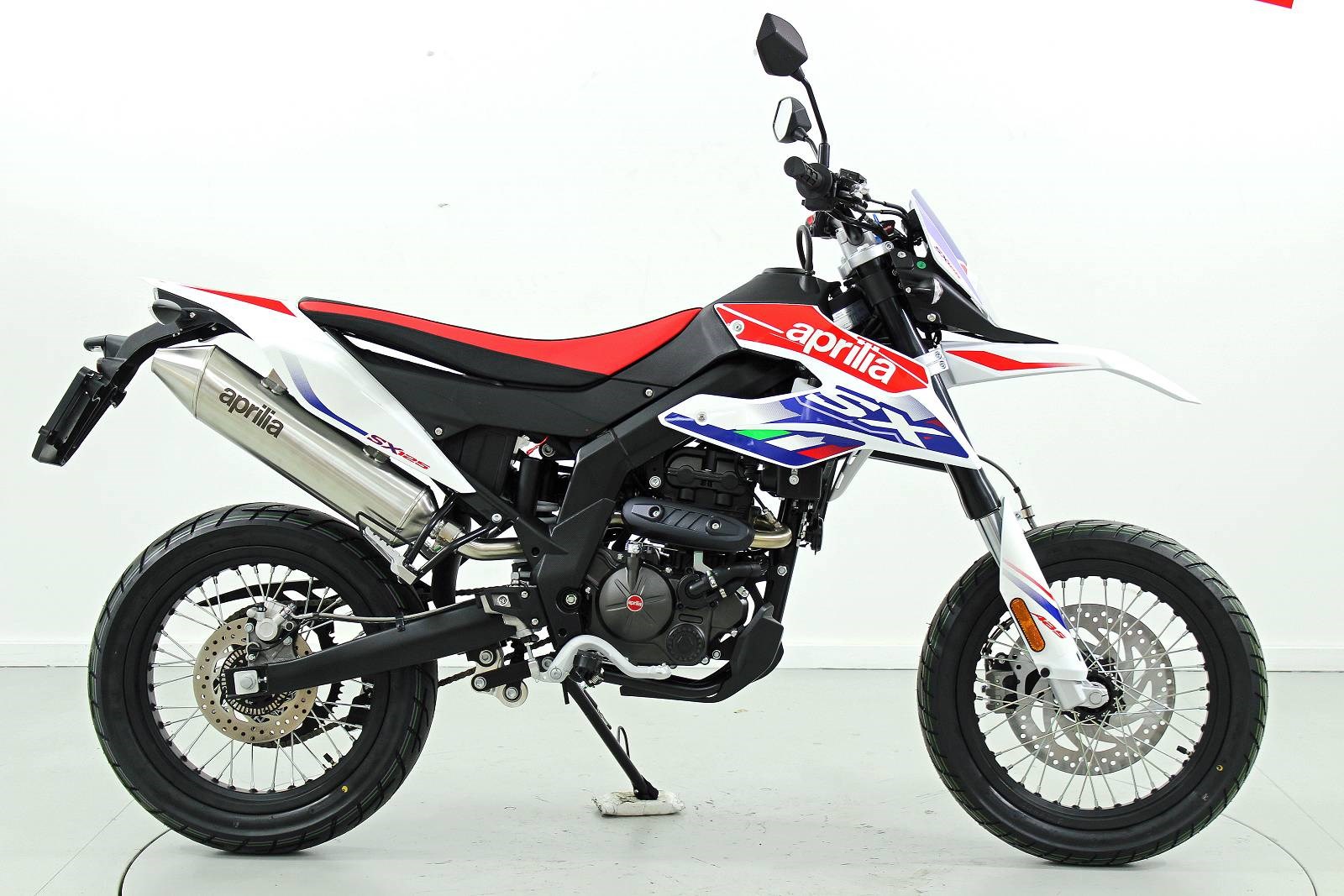 APRILIA SX 125 ABS-showroom-element-3