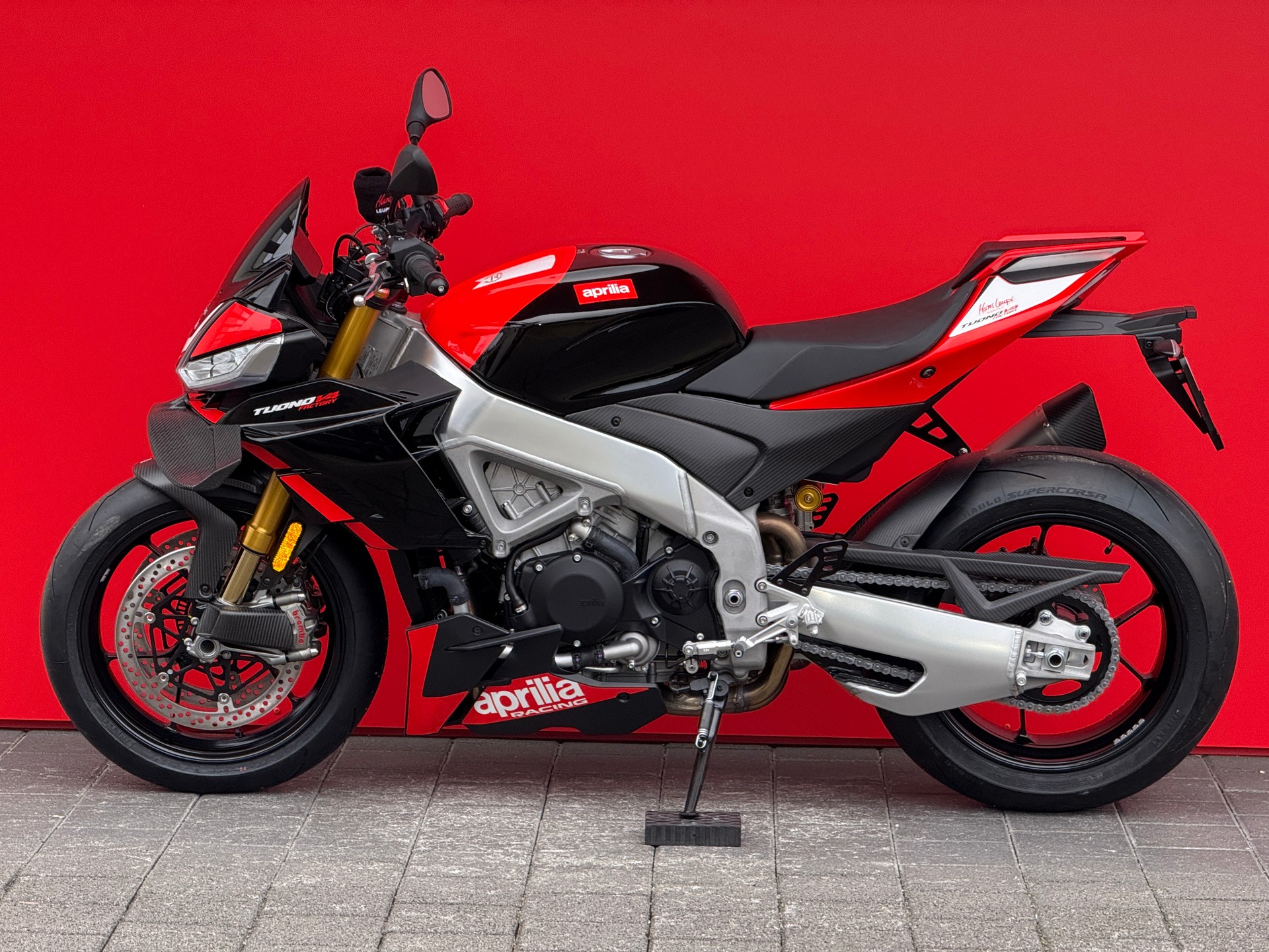 APRILIA Tuono V4 1100 Factory SE 09 SBK-image-2