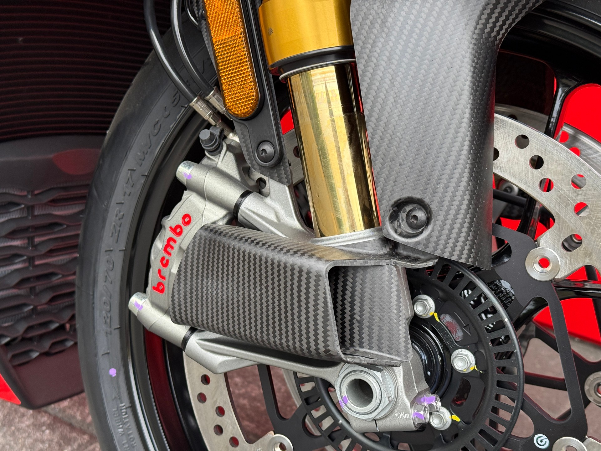 APRILIA Tuono V4 1100 Factory SE 09 SBK-image-9