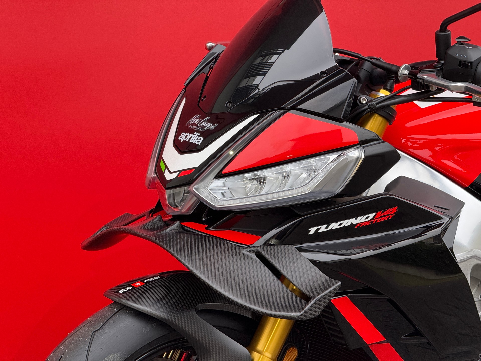 APRILIA Tuono V4 1100 Factory SE 09 SBK-image-5