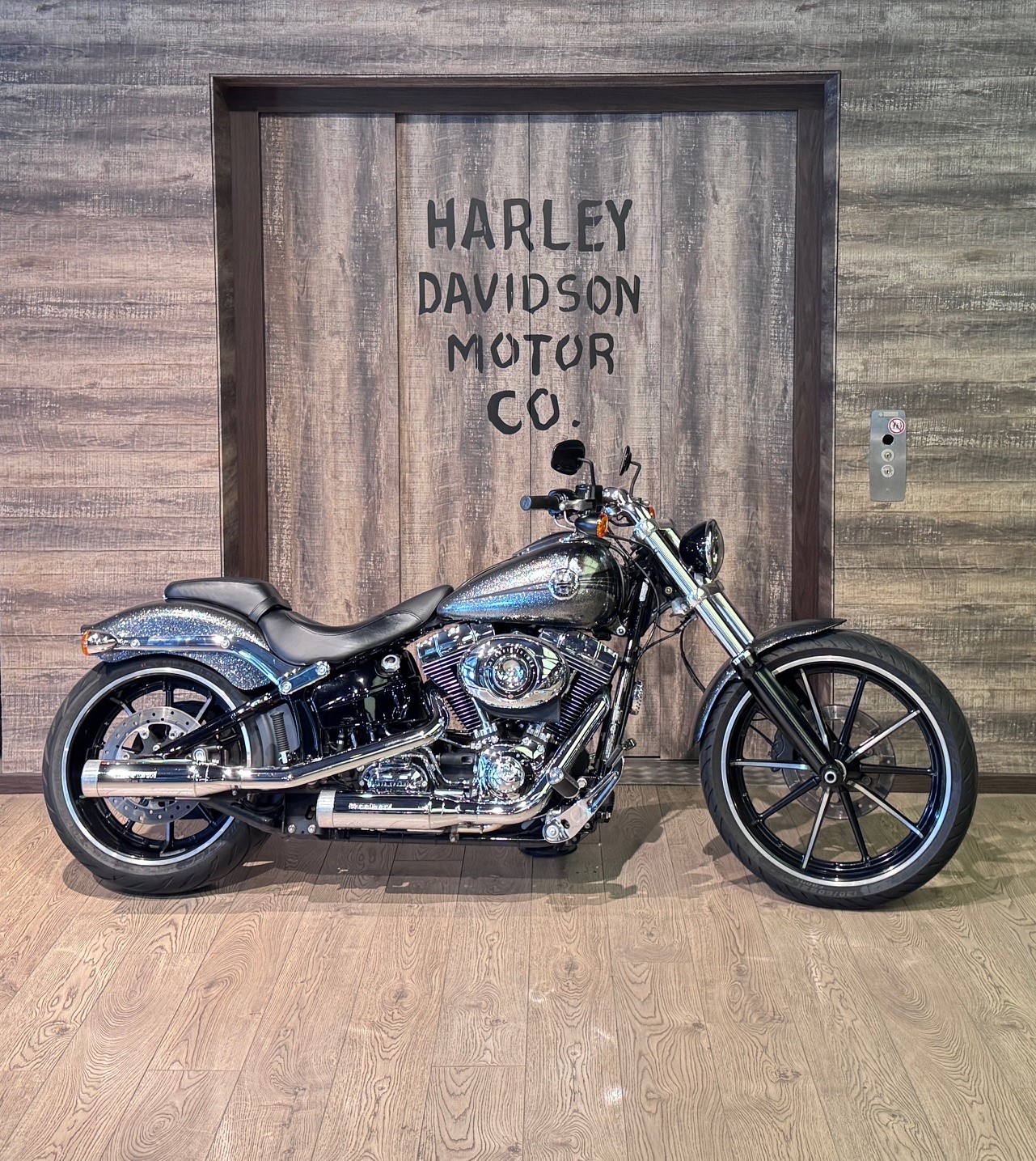 HARLEY-DAVIDSON FXSB Breakout 103 ABS