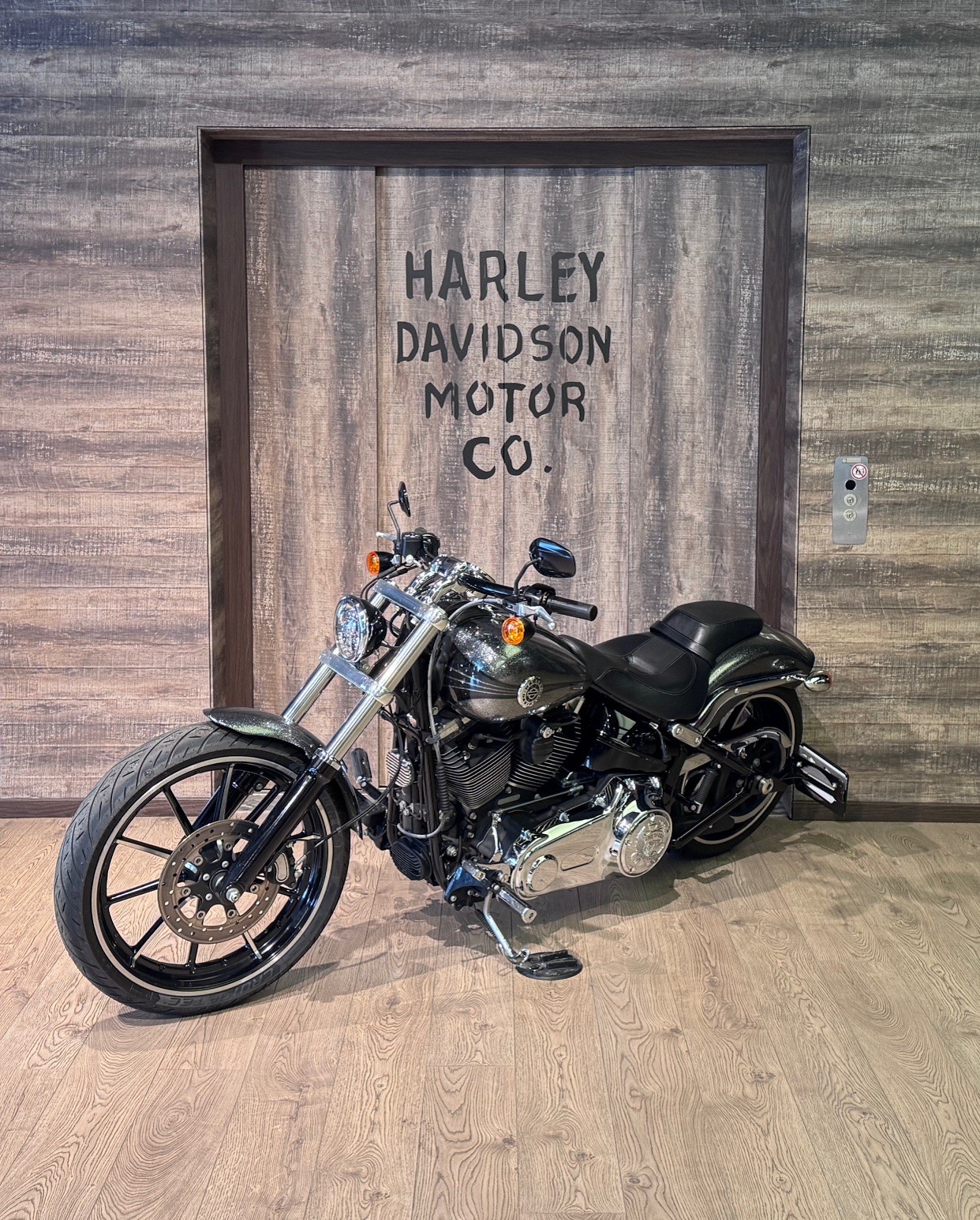 HARLEY-DAVIDSON FXSB Breakout 103 ABS-showroom-element-2