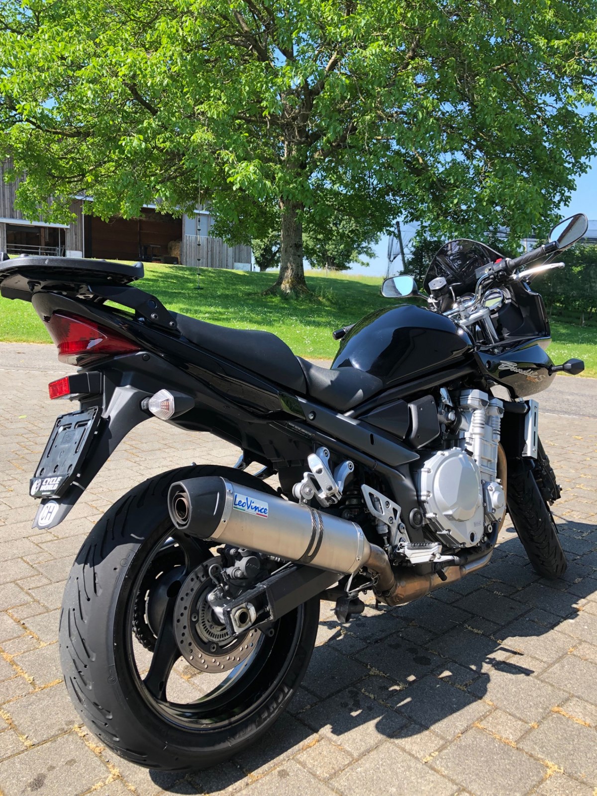 SUZUKI GSF 1250 SA Bandit-showroom-element-3