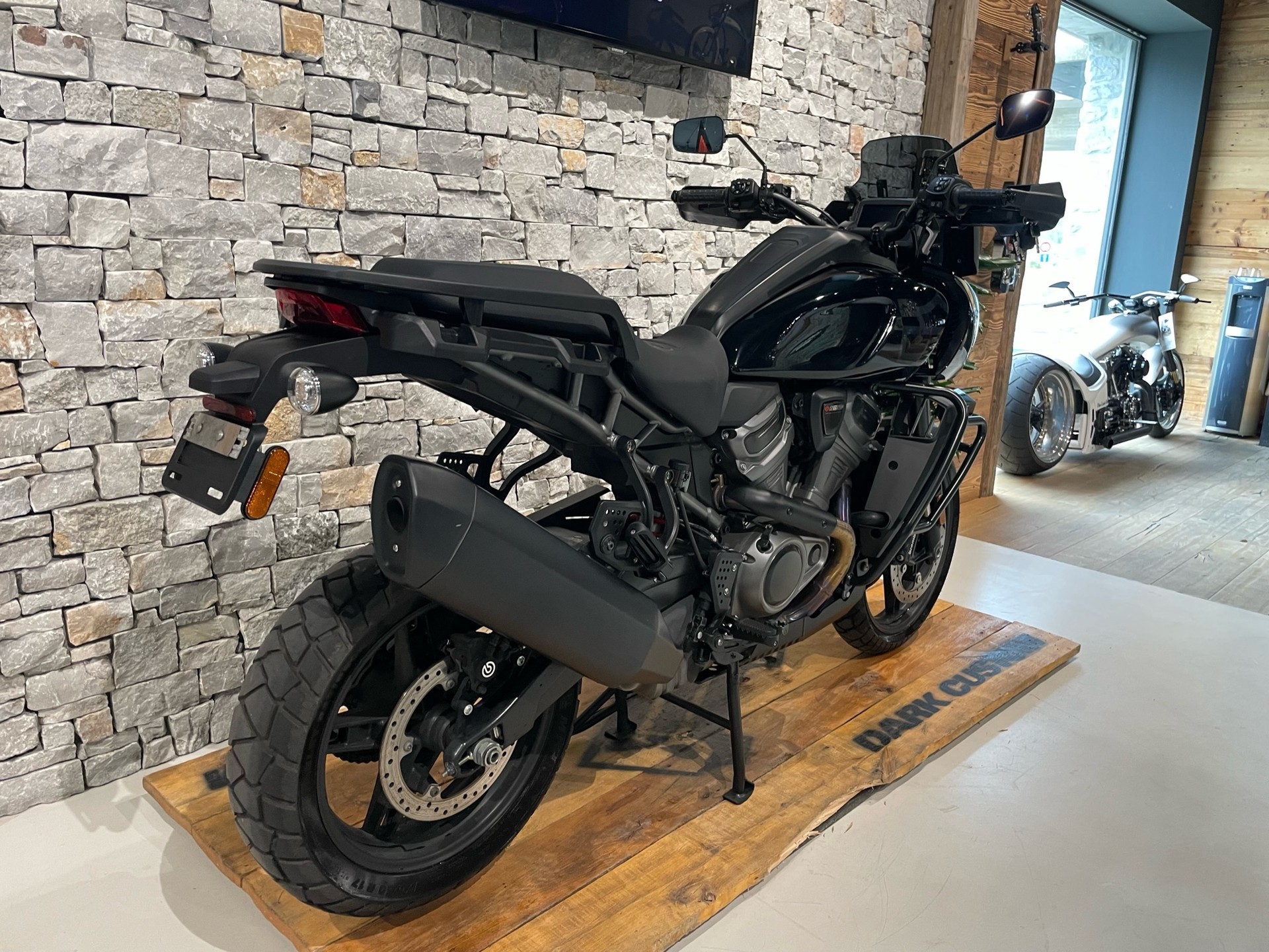 HARLEY-DAVIDSON RA Pan America 1250 Special-showroom-element-2