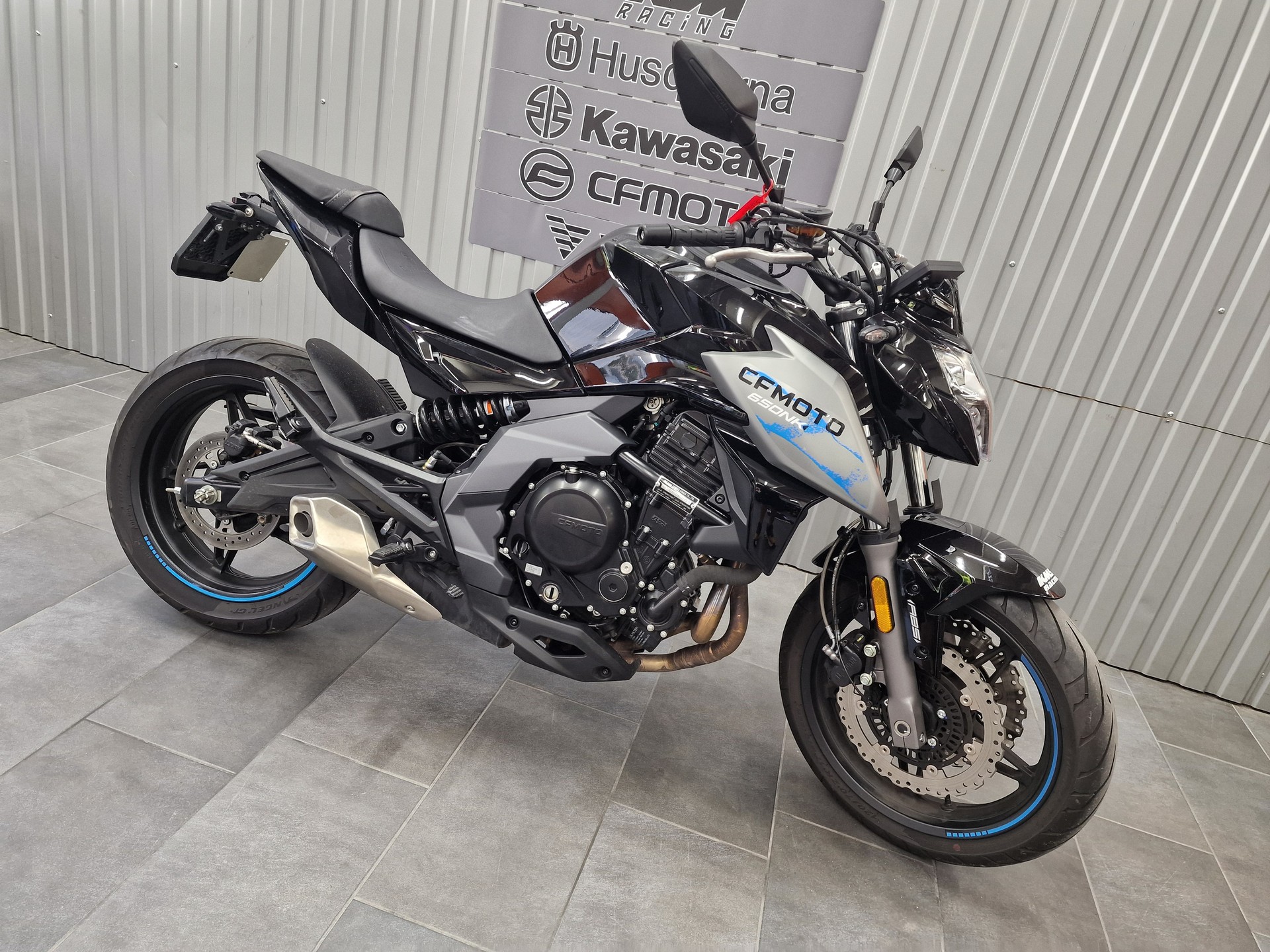 CF MOTO 650NK-image-2