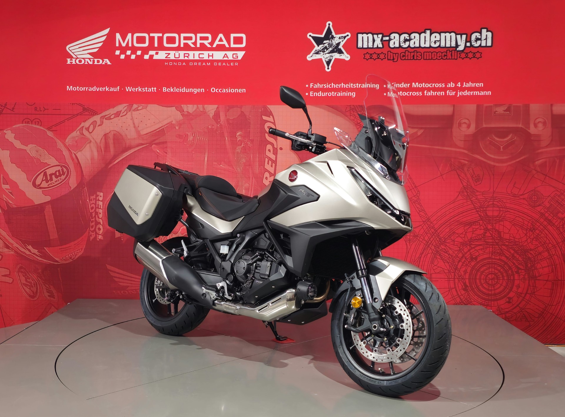 HONDA NT 1100 *Neufahrzeug*-showroom-element-3