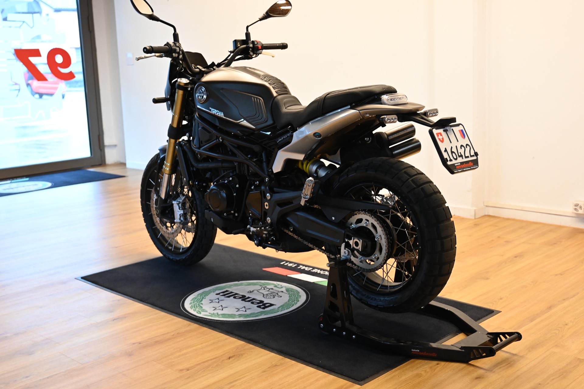 BENELLI Leoncino 800 T-image-3