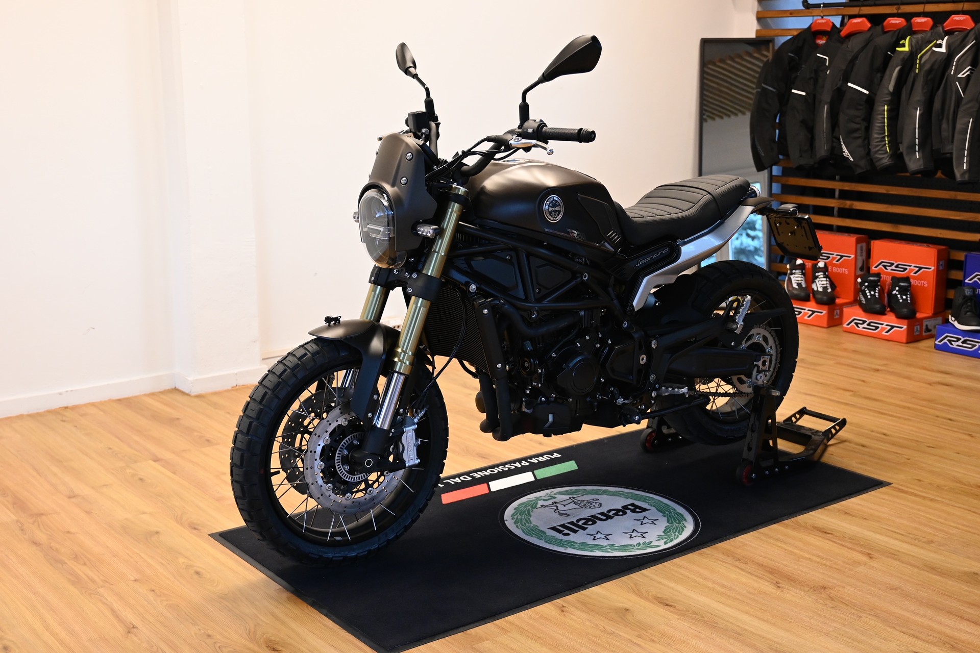 BENELLI Leoncino 800 T-image-0