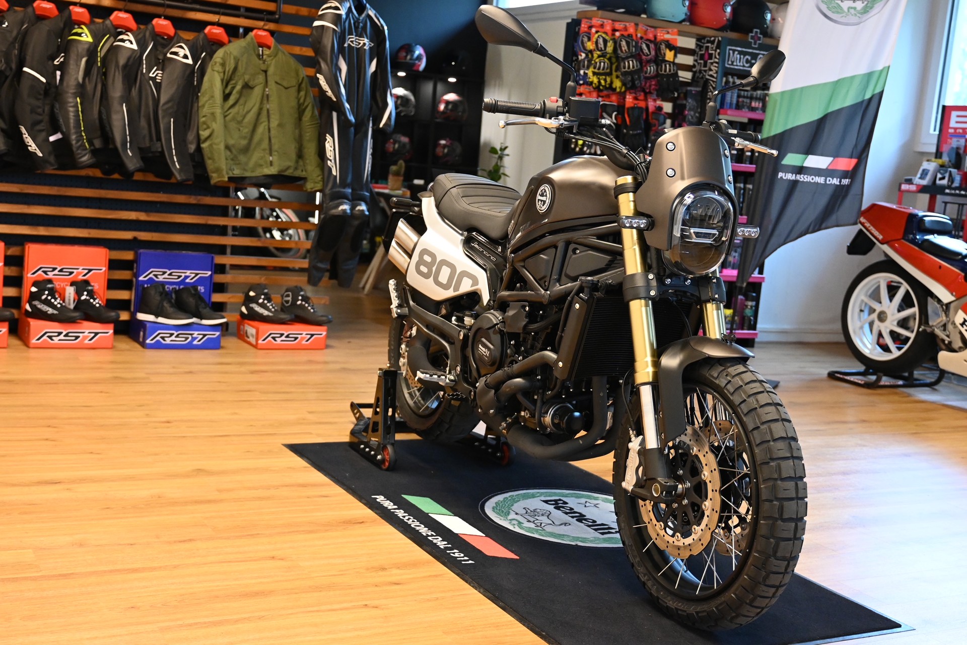 BENELLI Leoncino 800 T-image-1