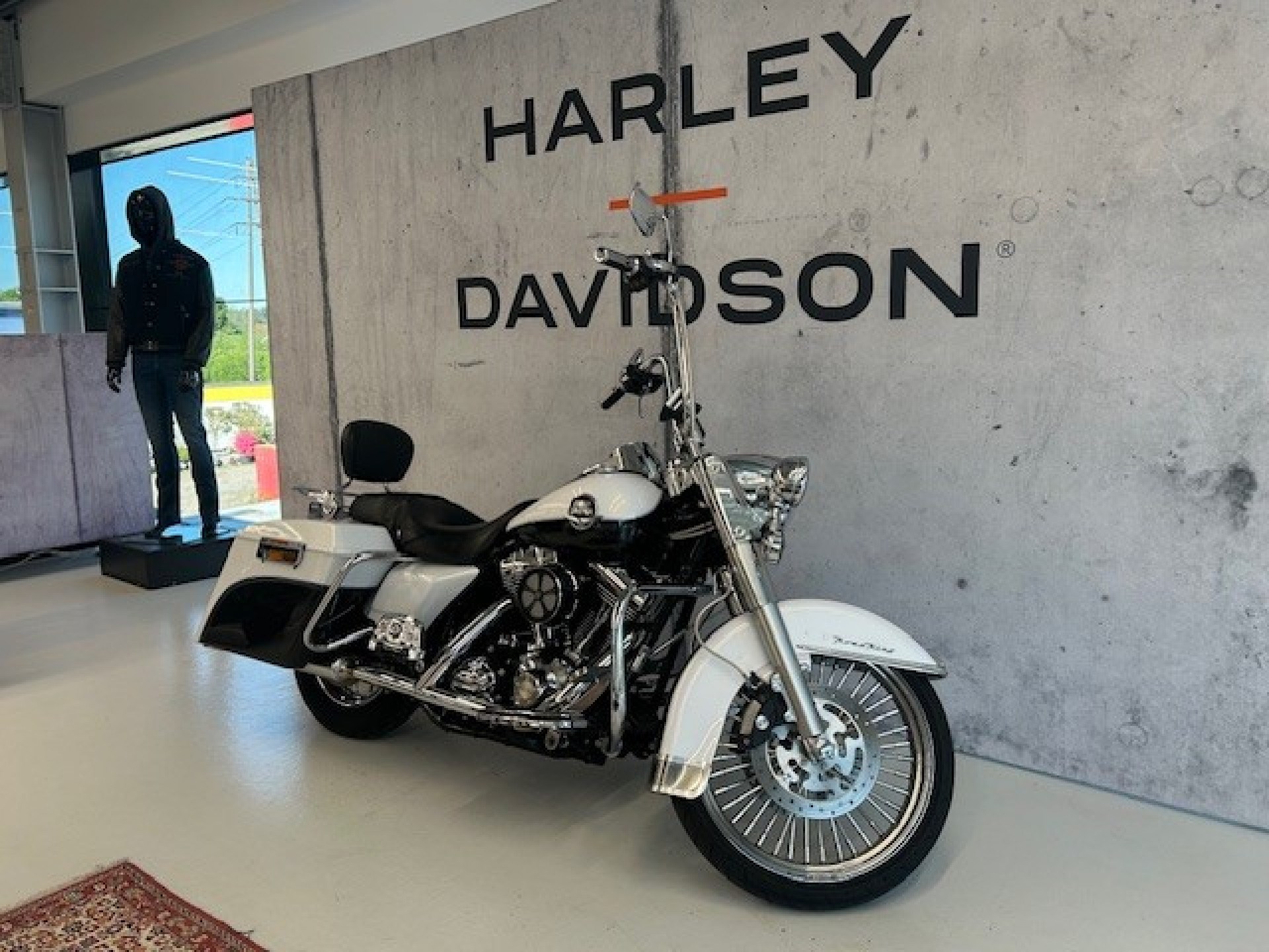 HARLEY-DAVIDSON FLHRC 1584 Road King Classic-image-1
