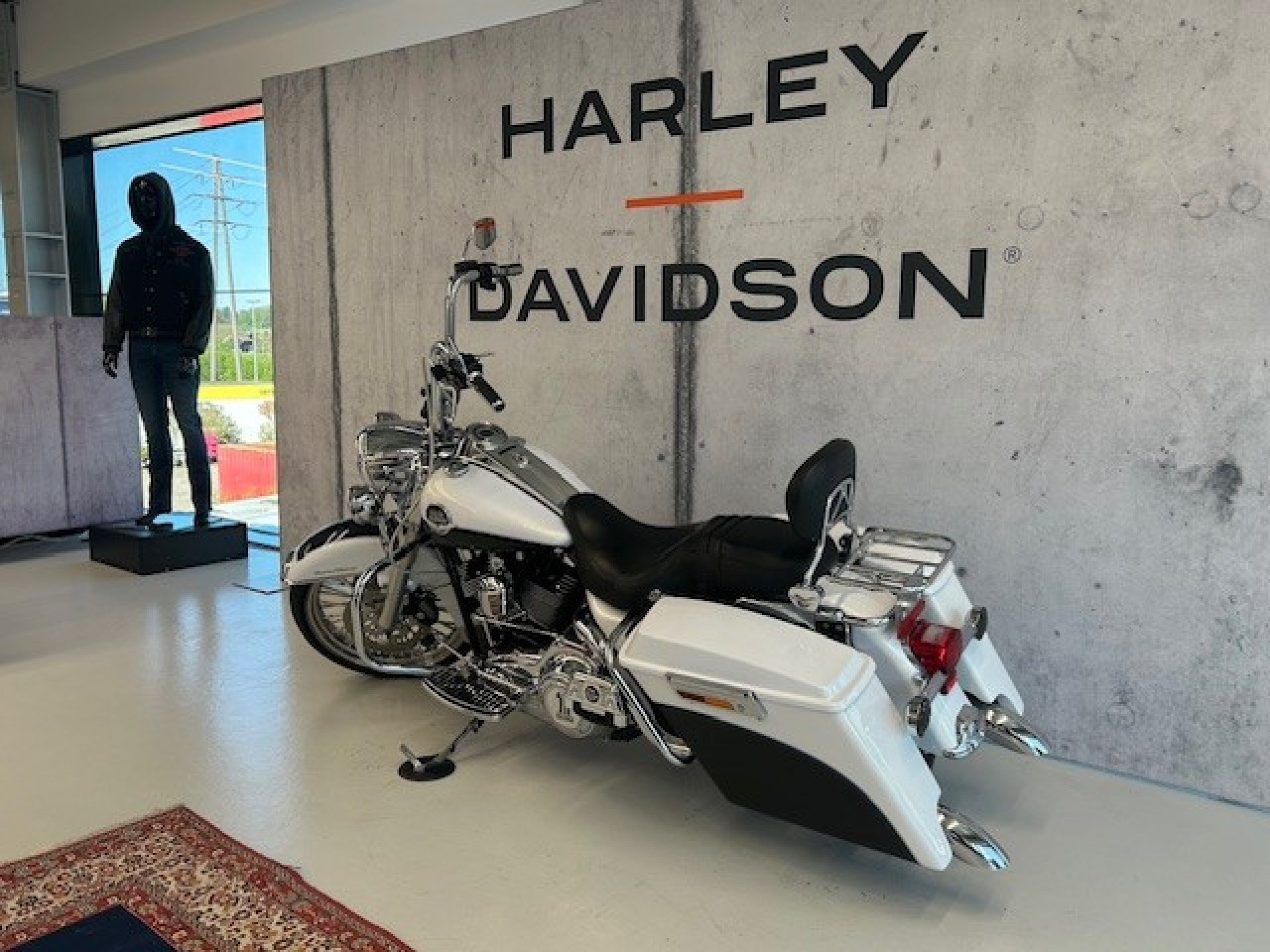 HARLEY-DAVIDSON FLHRC 1584 Road King Classic-image-4
