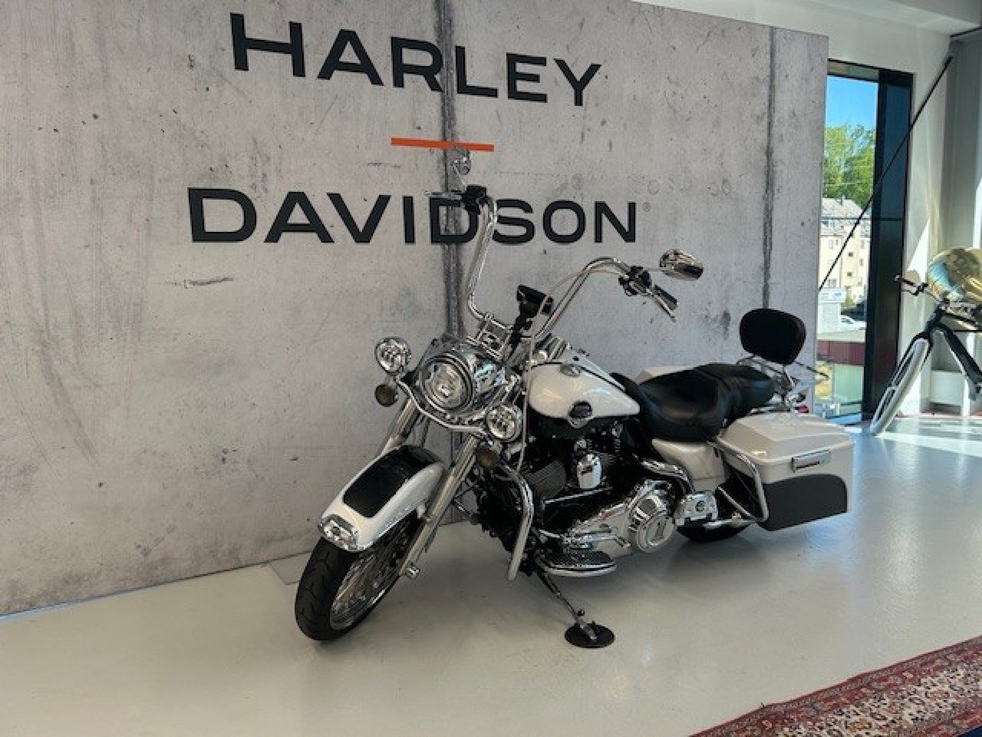 HARLEY-DAVIDSON FLHRC 1584 Road King Classic-image-5