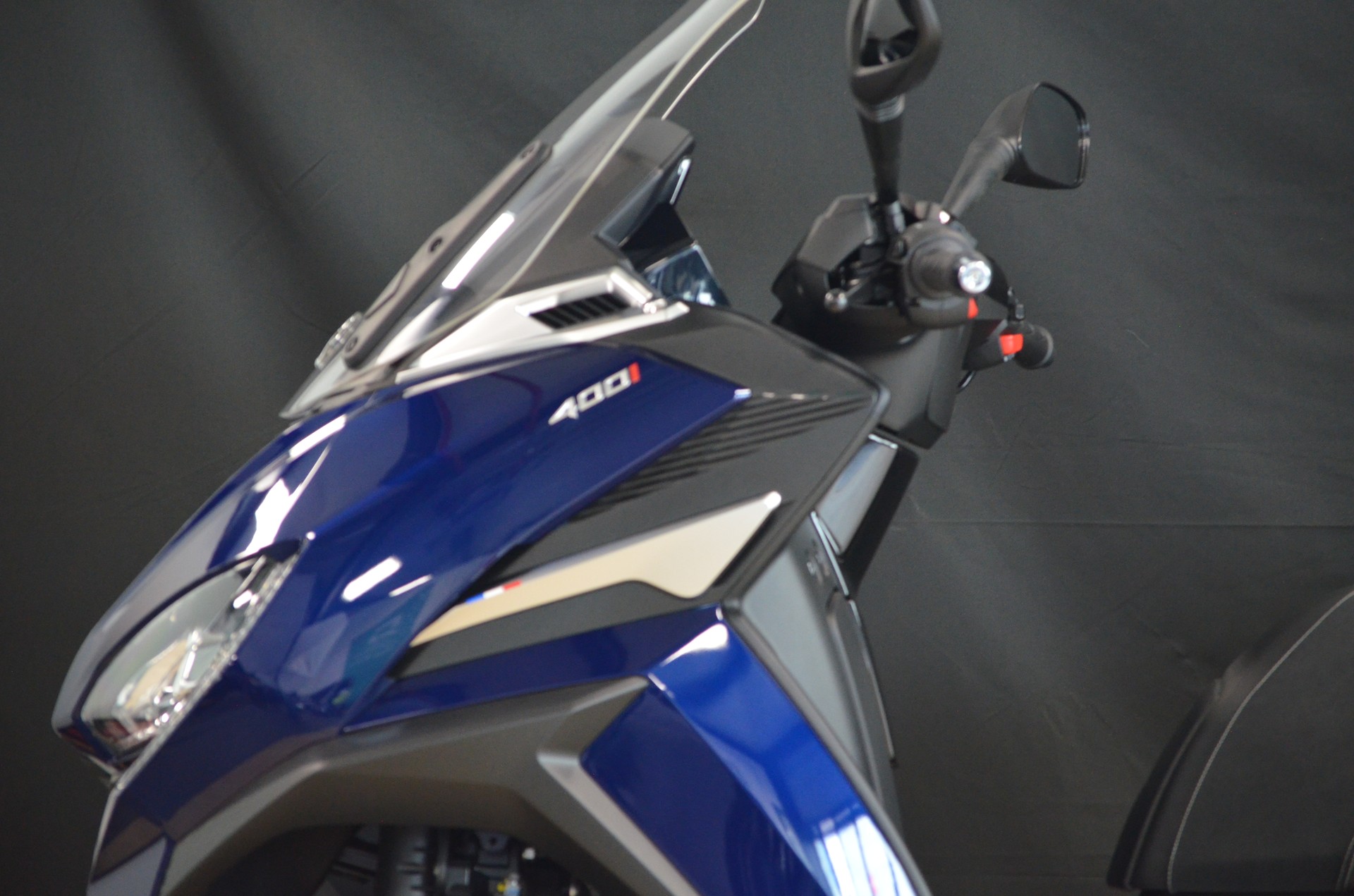 PEUGEOT Metropolis 400 Allue-showroom-element-3