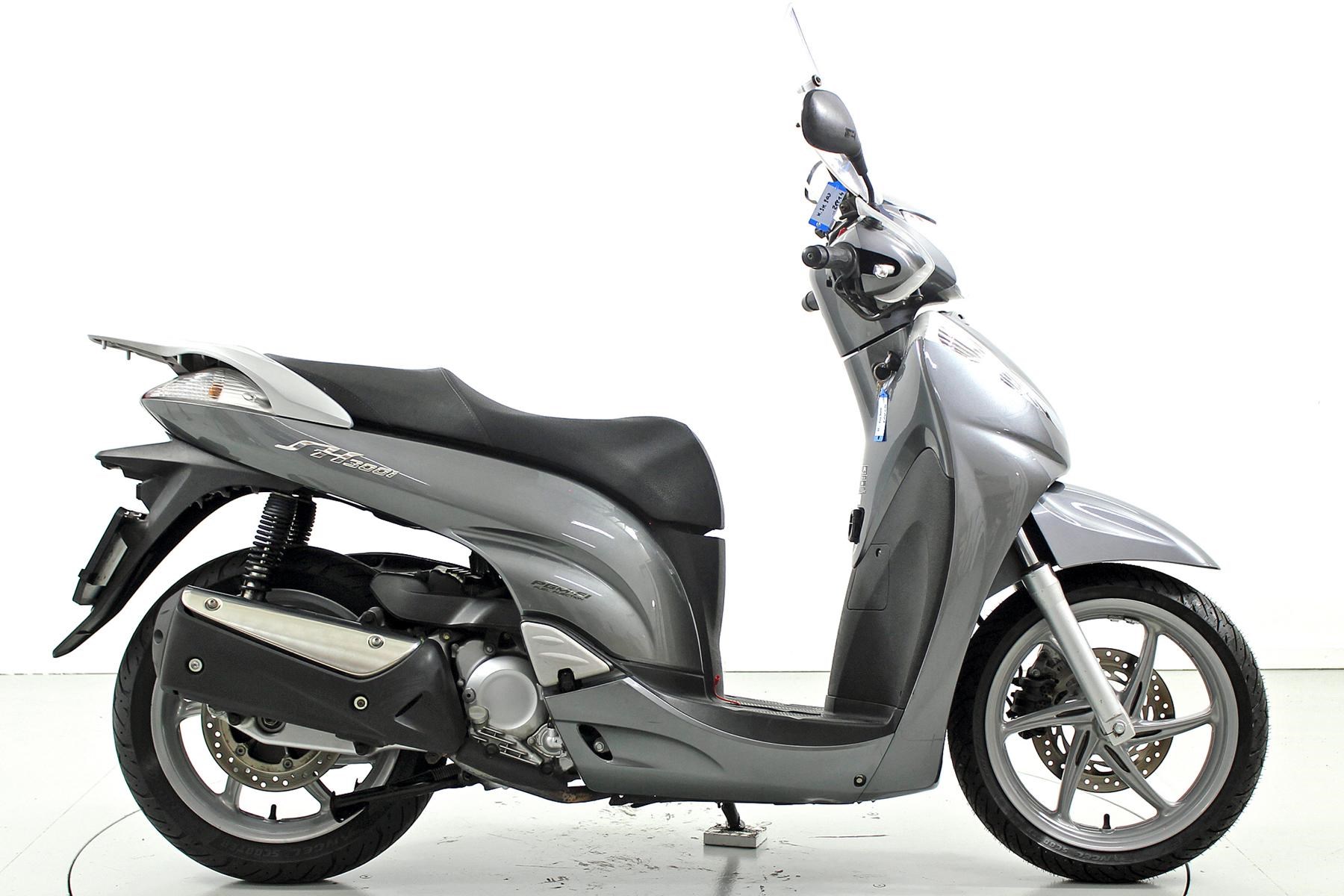 HONDA SH 300 ABS-showroom-element-3