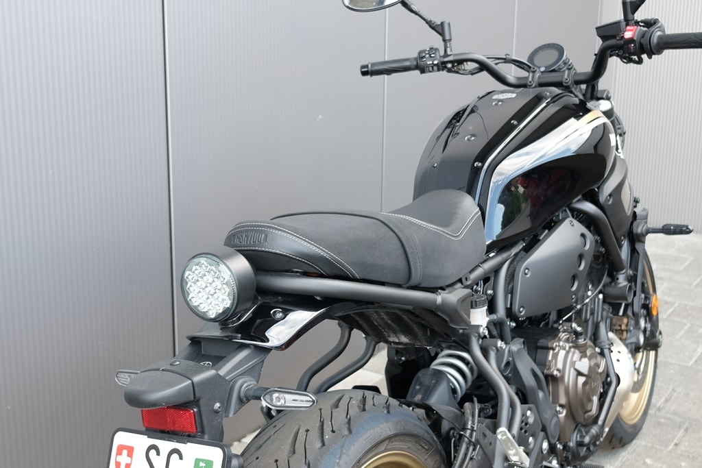 YAMAHA XSR 700 ABS-image-4