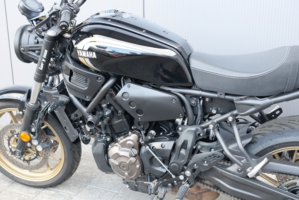 YAMAHA XSR 700 ABS-image-2
