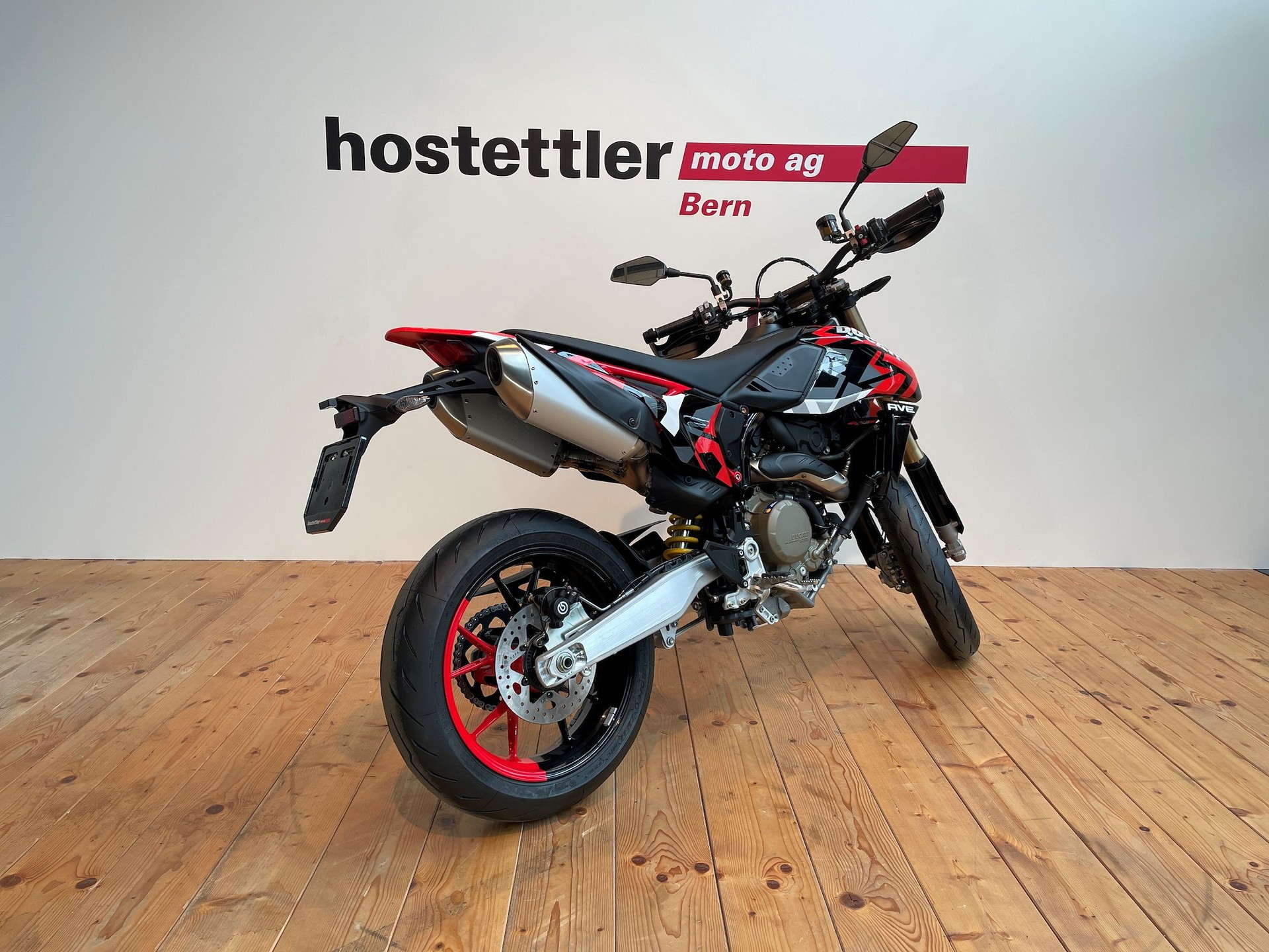 DUCATI HYPERMOTARD 698 Mono-showroom-element-1
