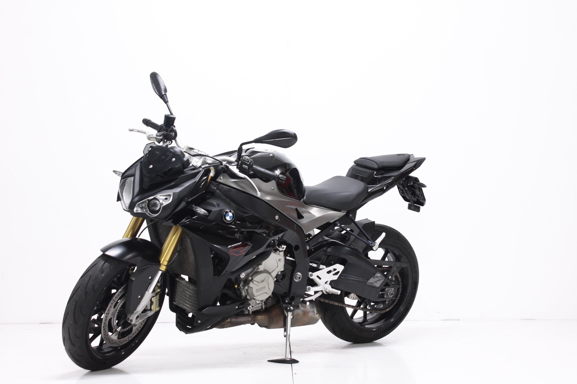 BMW S 1000 R-showroom-element-2