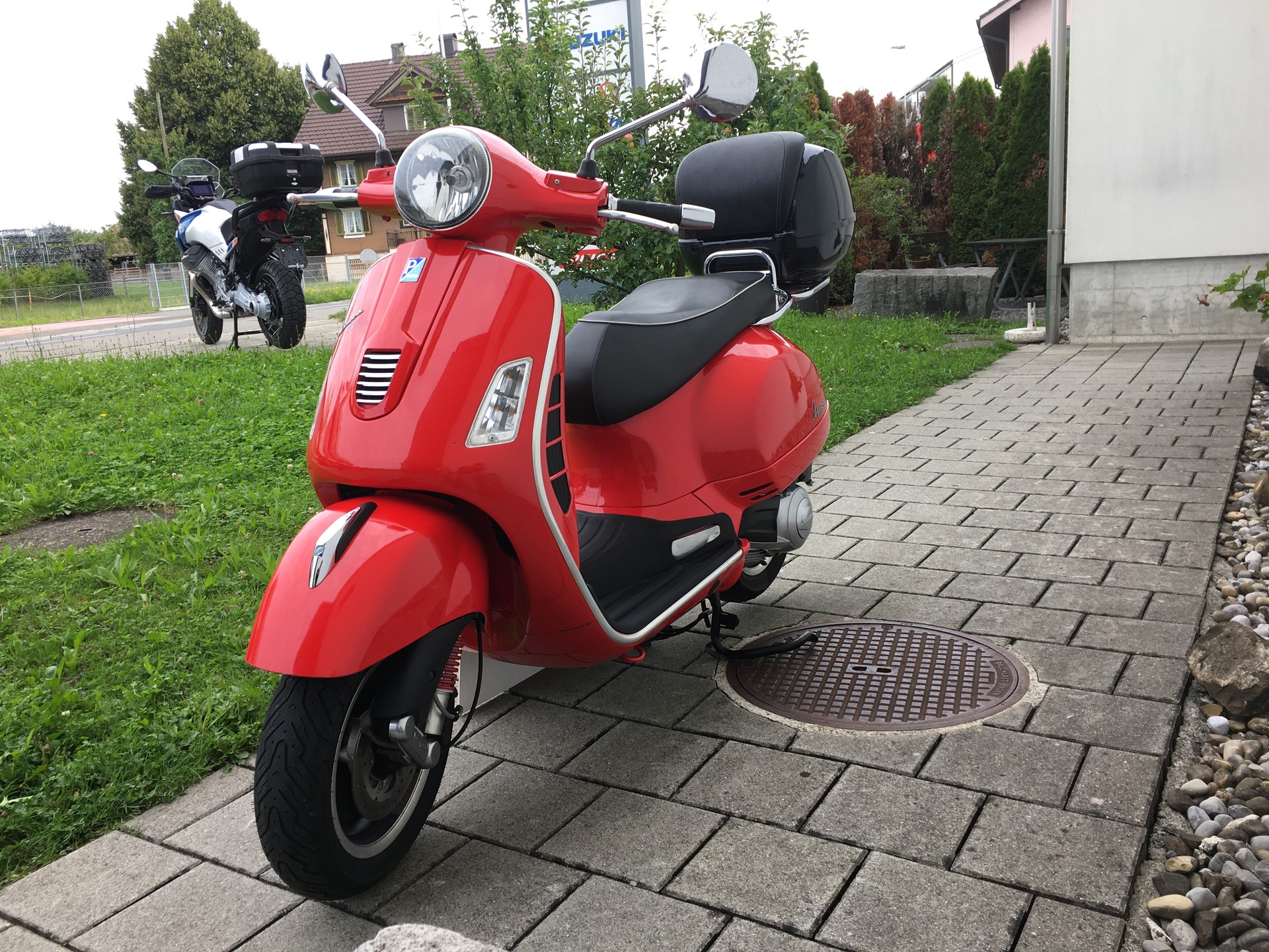 PIAGGIO Vespa GTS Super 125 i.e.-showroom-element-2