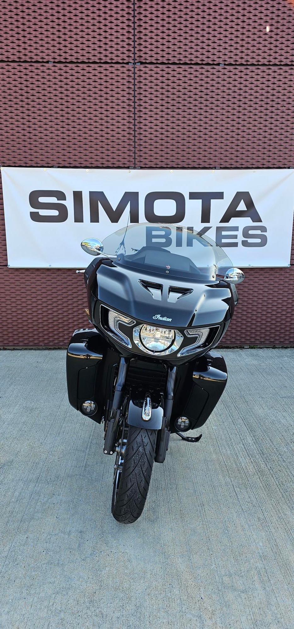 INDIAN Pursuit Limited-showroom-element-2