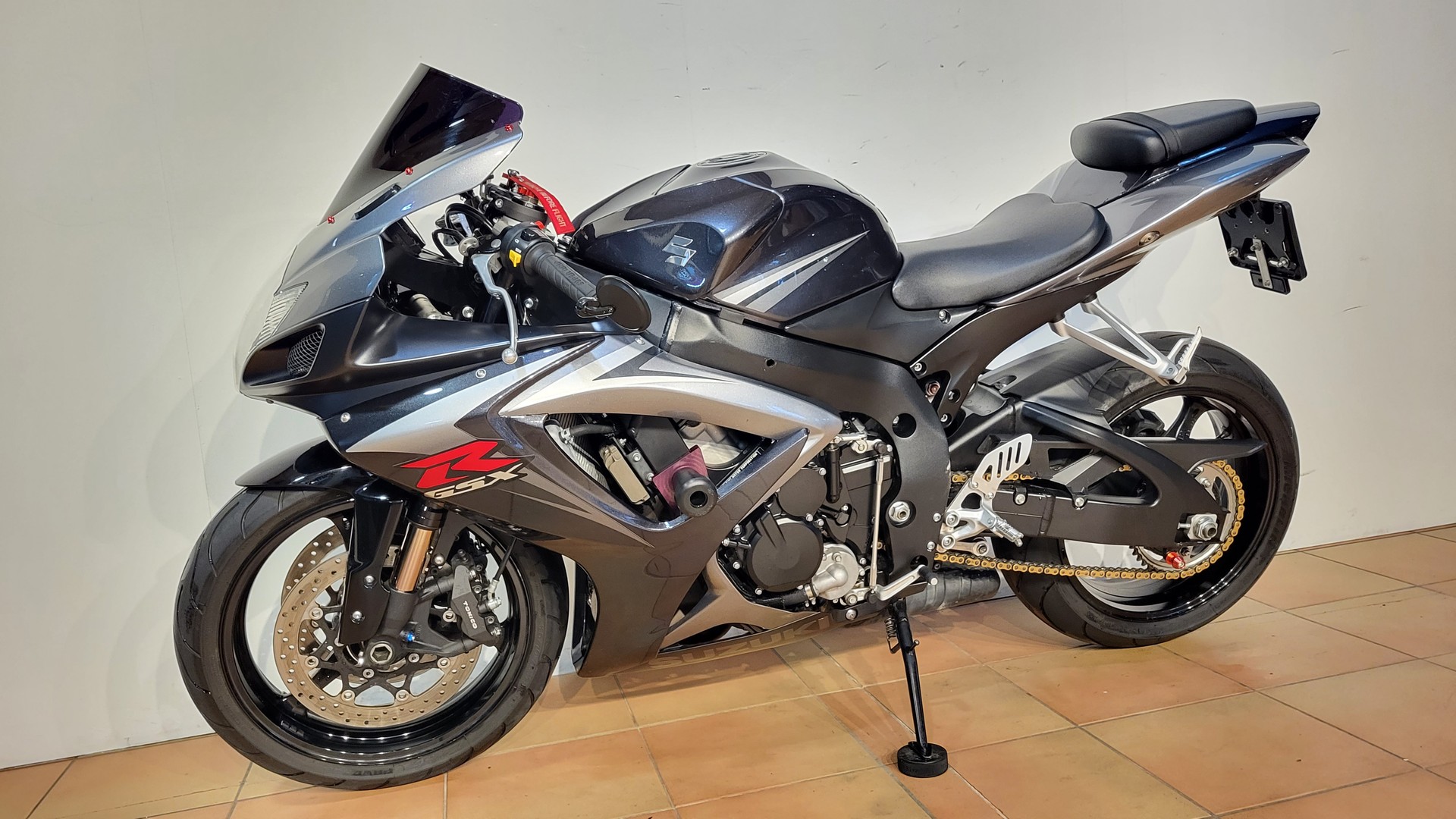 SUZUKI GSX-R 750 K6-showroom-element-3
