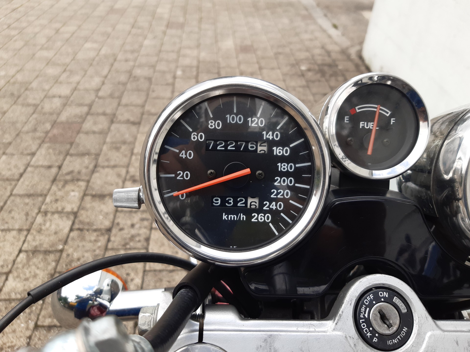 SUZUKI GSX 1100 G M/N-image-4