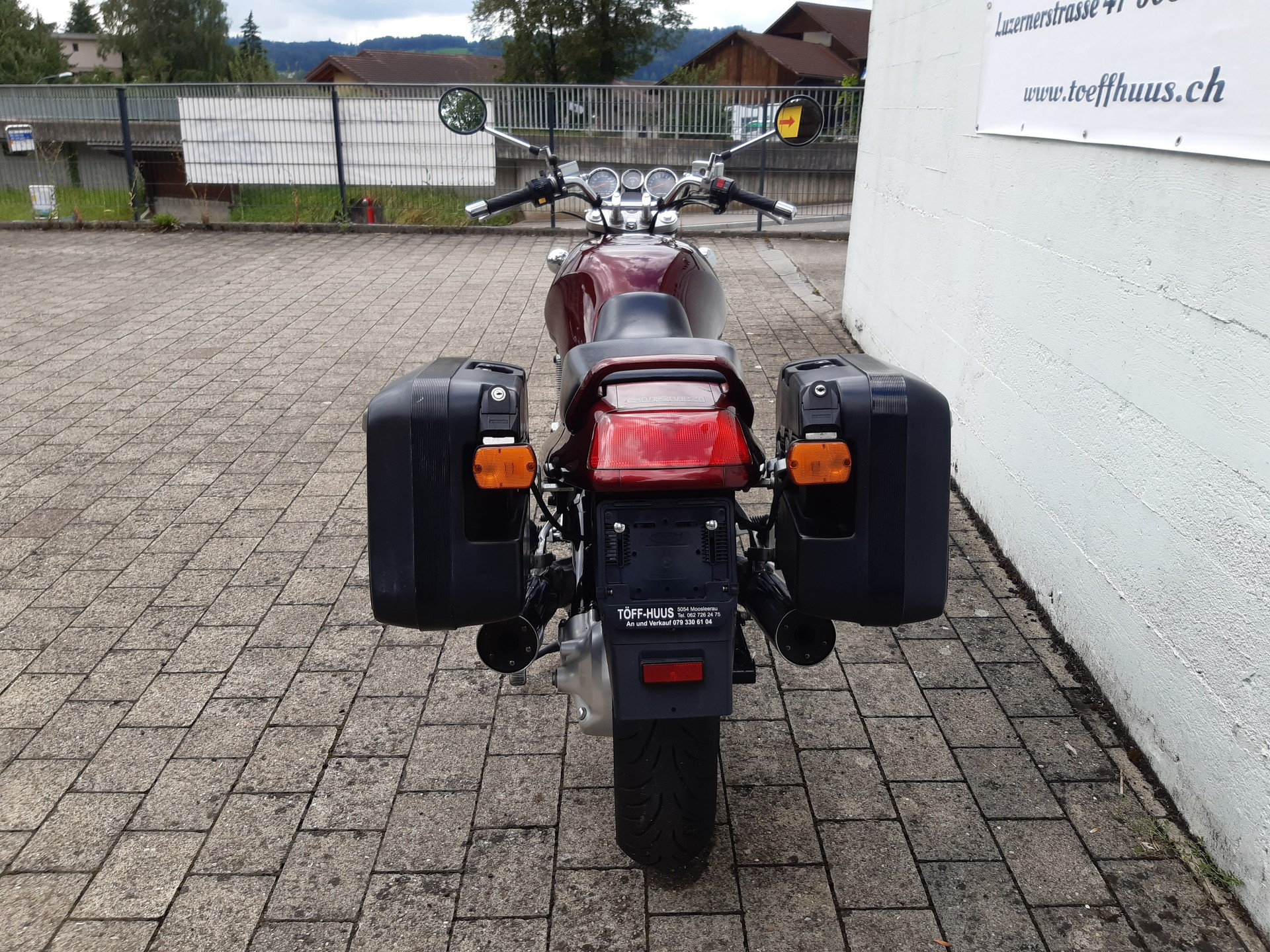 SUZUKI GSX 1100 G M/N-showroom-element-1