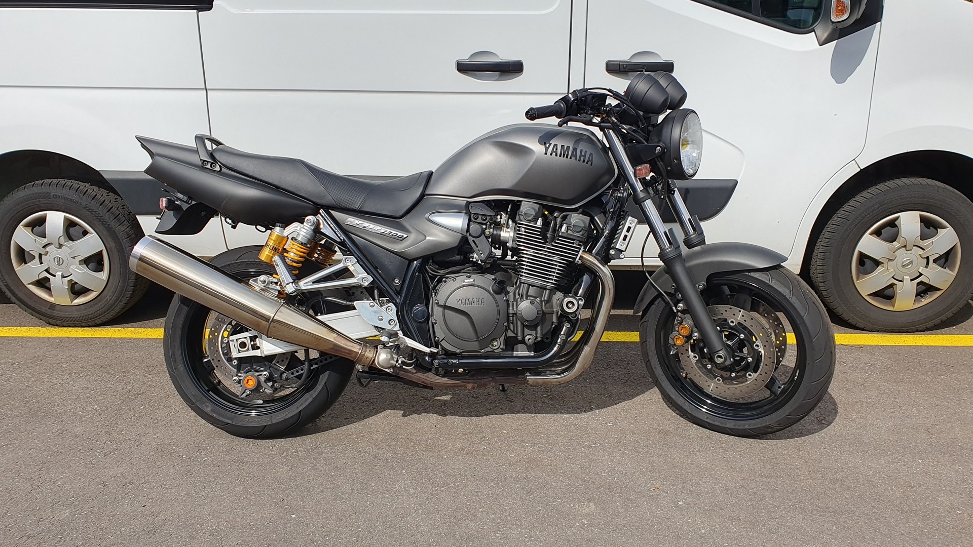 YAMAHA XJR 1300