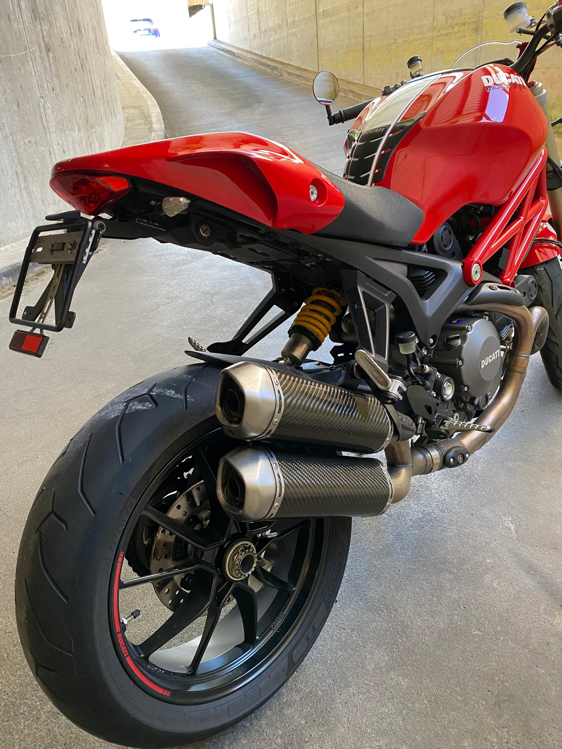 DUCATI Monster 1100 EVO ABS-image-2