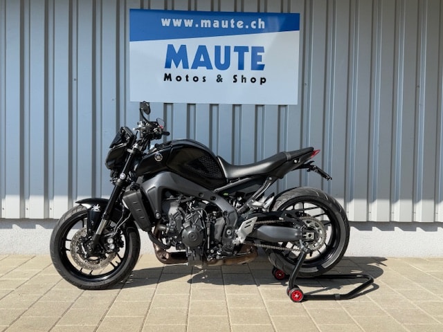 YAMAHA MT-09