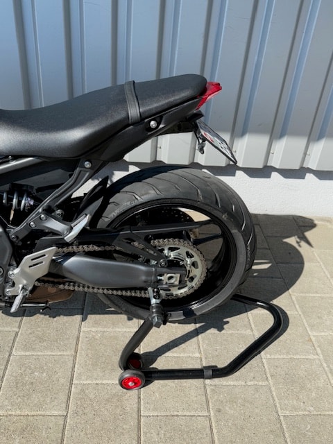 YAMAHA MT-09-showroom-element-3
