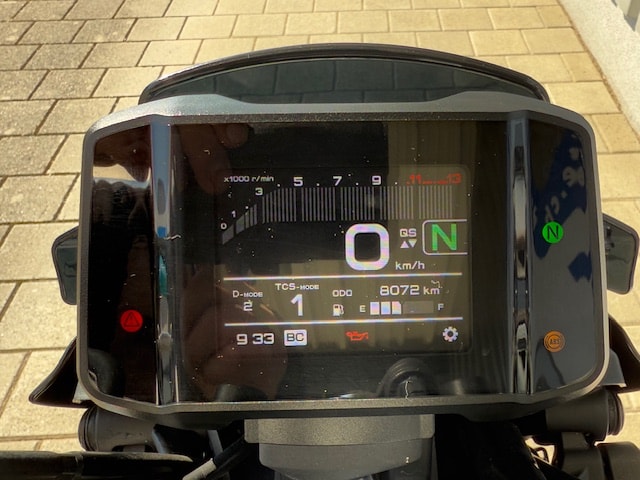 YAMAHA MT-09-showroom-element-1
