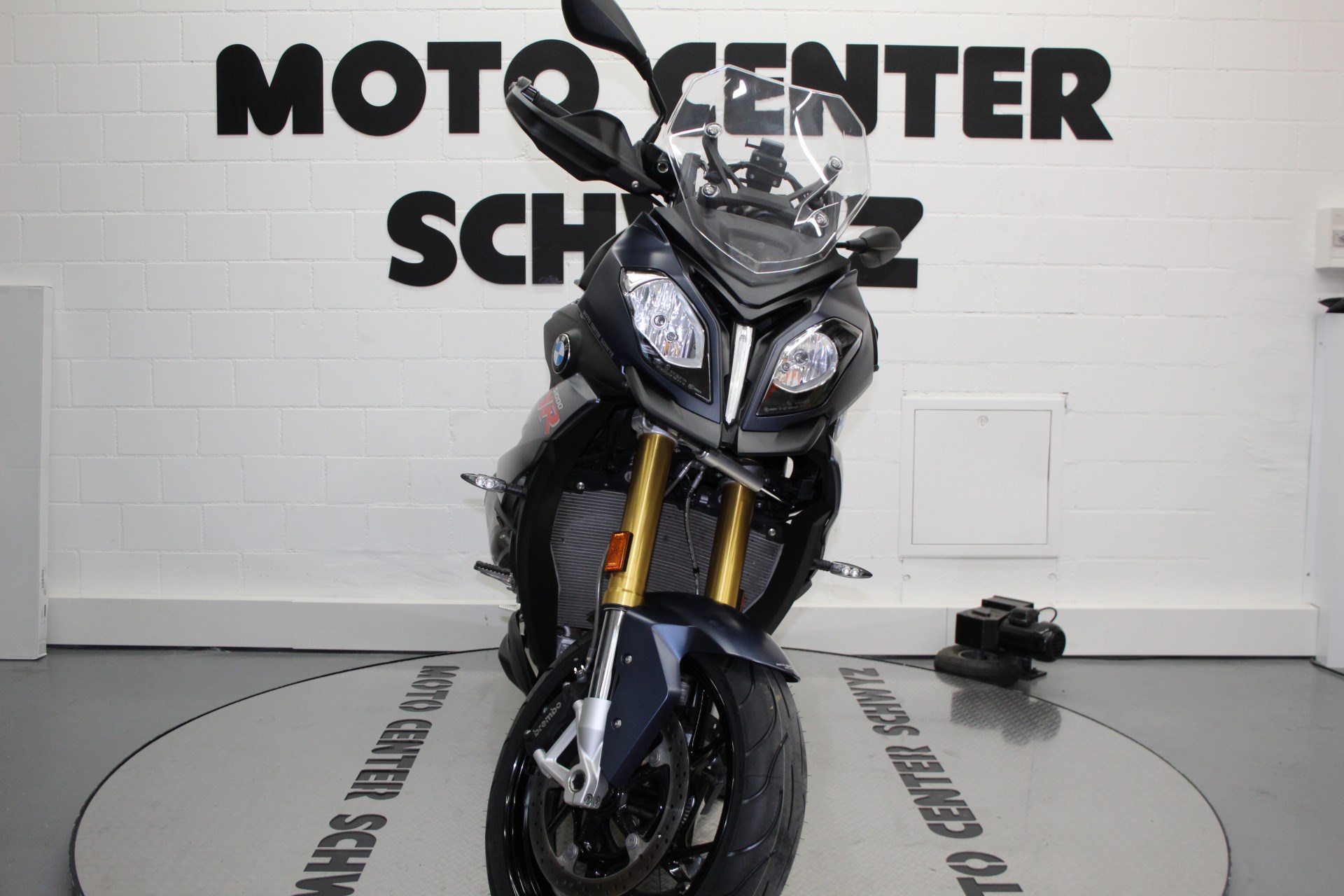 BMW S 1000 XR-showroom-element-3