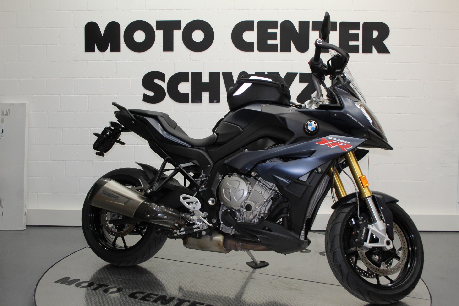 BMW S 1000 XR-showroom-element-1